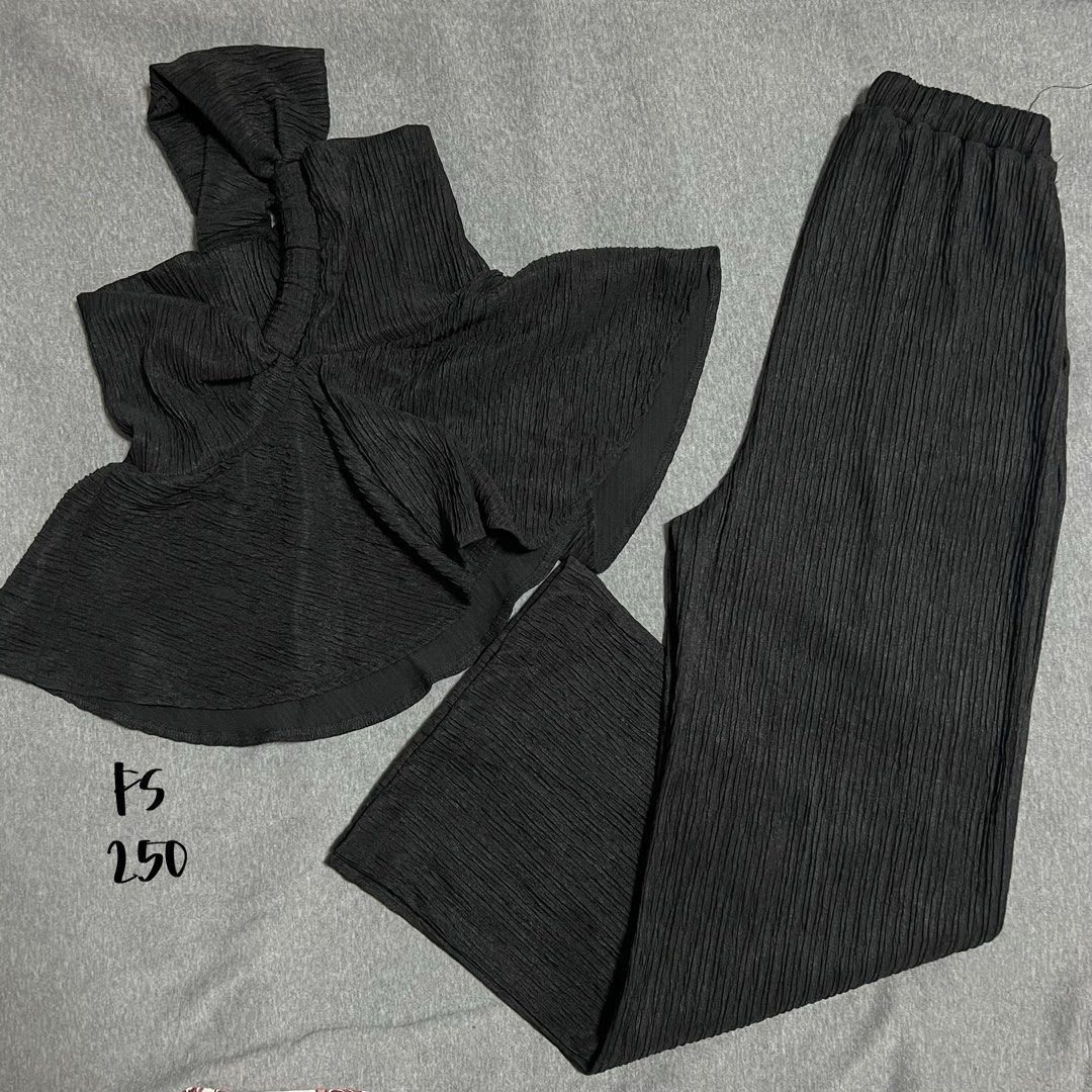 One shoulder top & pants coords set (Category: Sets or Coordinates) located in Las Pinas. Submitted by jilanah (Listing ID 1467315258, Image 1). Description: Used only once.