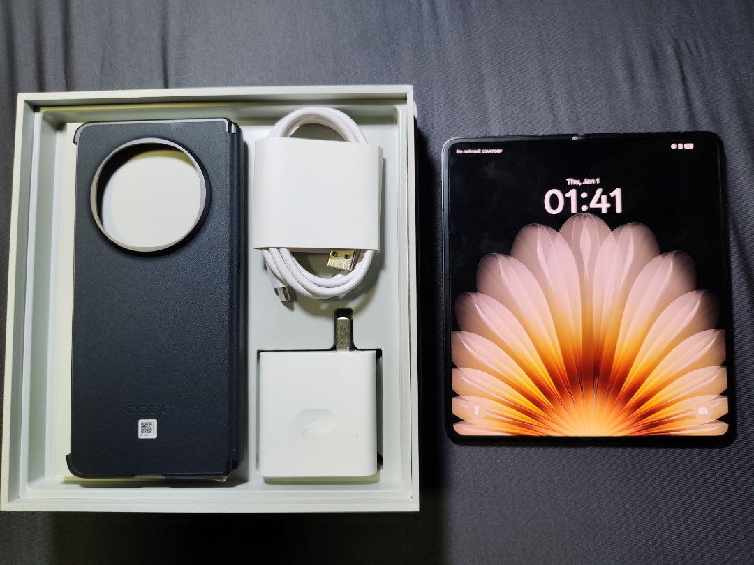 Oppo find n5 512gb (Category: Samsung) located in Pasig City. Submitted by shane0315 (Listing ID 1467219942, Image 2). Description: - Brand/Model: Oppo Find N5 - Storage: 512GB - Processor: Snapdragon 8 Elite Mobile Platform - Battery: 5600 mAh silicon-carbon battery - OS: ColorOS - Inclusions: Original box, fast charger, cable, and matching case - Condition: Excellent, complete set - Meetup Location: Greenwoods Executive Village, 1900 Cainta, Ri