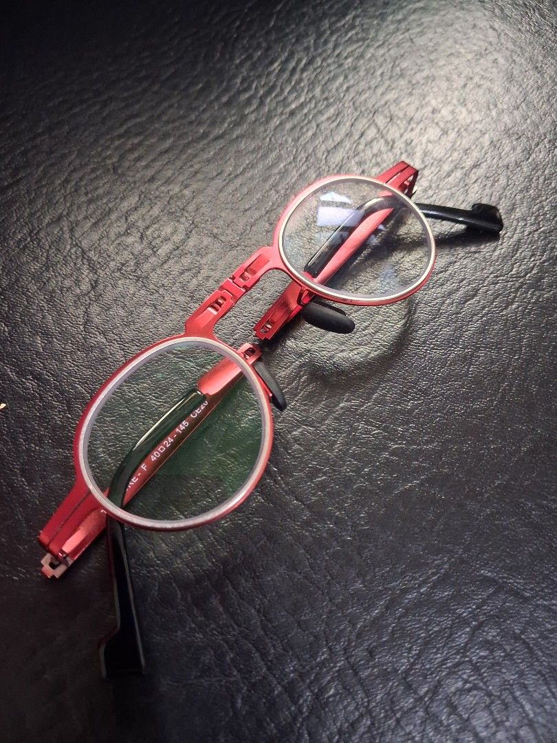 Original Rare Aptica Theodore Foldable Eyewear (Category: Sunglasses & Eyewear) located in Mandaluyong City. Submitted by daddyjpanlilio24 (Listing ID 1467174027, Image 2). Description: P 3750+sf Width 130mm Temple 135mm Well kept May grado papalitan niyo nalang sa sukat niyo No issue Universal fit Mandaluyong Shipping/Payment: Gcash/Maya Jnt payment 1st no COD Lalamove payment upon rider pick up.