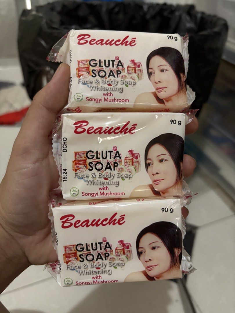 ORIGINAL BEAUCHE GLUTA SOAP 90GRAMS X 3 (Category: Bath) located in Las Pinas. Submitted by tintindahan (Listing ID 1467206610, Image 1). Description: 3 PIECES X 3 BEAUCHE GLUTA SOAP 90 GRAMS EACH PRICE IS FIXED PLUS SF.