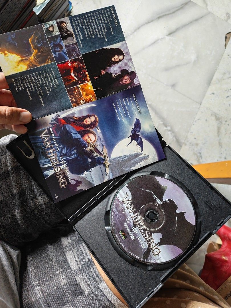 Original Collector's Disc Van Helsing (Category: CDs & DVDs) located in Carmona. Submitted by tech_hub_cavite (Listing ID 1467203439, Image 3). Description: .