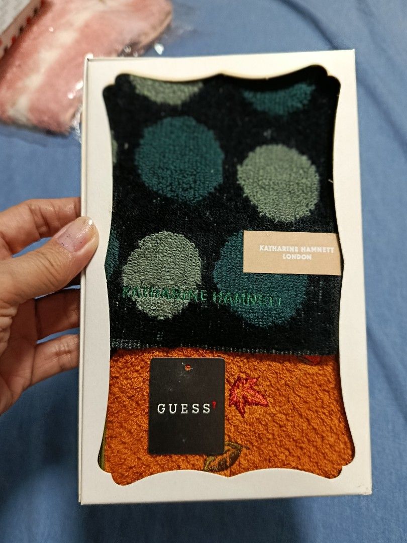 Original guess face towel (Category: Towels, Napkins & Holders) located in Quezon City. Submitted by kristal68 (Listing ID 1467357903, Image 2). Description: .