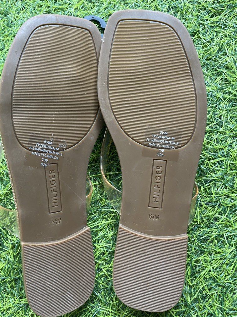 Original tommy hilfiger from u.s (Category: Slippers and slides) located in Manila. Submitted by ty_imported_goods (Listing ID 1467184786, Image 3). Description: Original from u.s Size: 6 1/2 Fits with size 5 to 6 1/2.