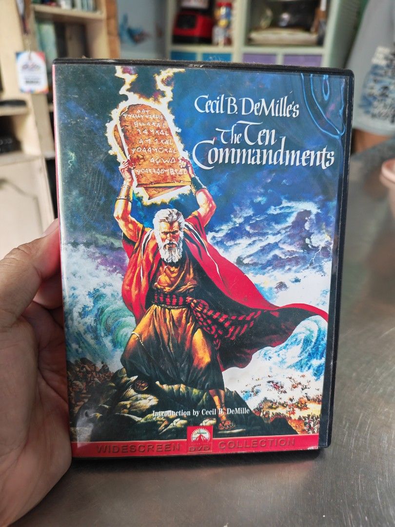 Original Vintage The Ten Commandments (Category: Religious Items) located in Carmona. Submitted by tech_hub_cavite (Listing ID 1467194960, Image 1). Description: .
