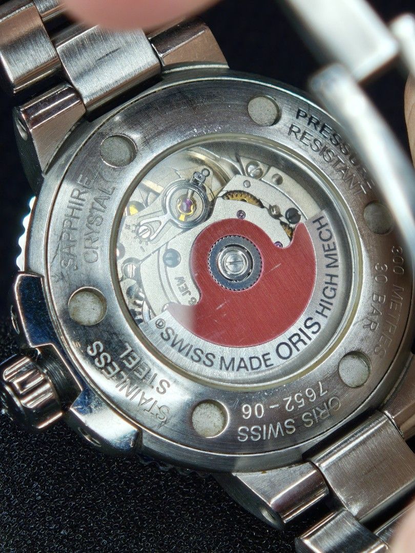 Oris Aquis Date 36mm Divers 300meters (Category: Men's Watches) located in Malabon City. Submitted by taoketimepieces (Listing ID 1467304729, Image 3). Description: Oris Aquis Date 36mm w/ ceramic white bezel 2012 Complete inclusions: outer box, inner box, manuals, and cards 🎁Free: polish and movement service upon buyers request Reference: 01 733 7652 4156-07 8 18 01P Case size: 36 mm Movement: Oris Calibre 733-1, automatic Power reserve: 41 hou