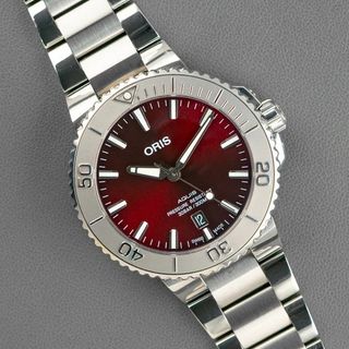 (Category: ) located in . Submitted by anotherwatchstore (Listing ID 1467225047, Image 1). Description: .