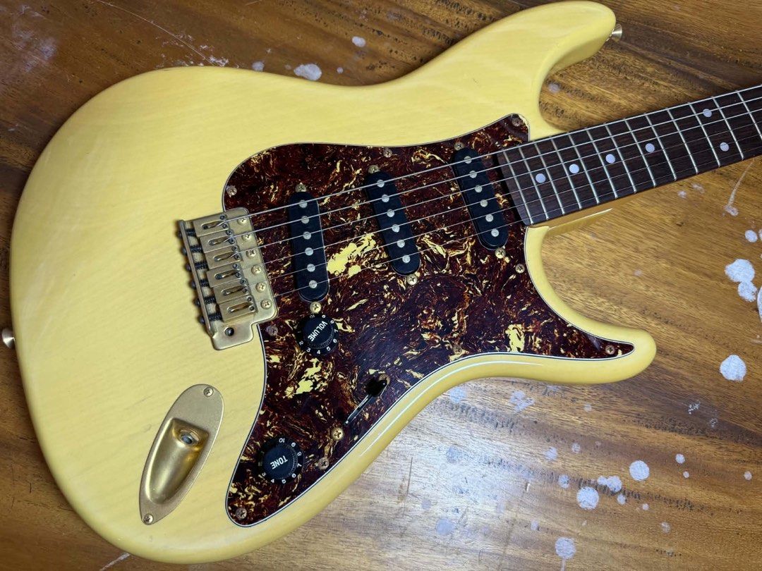 OS-5 Stratocaster (Category: Musical Instruments) located in Plaridel. Submitted by carljohncaparas (Listing ID 1467335157, Image 2). Description: 1990’s Anboy Japan (by Fujigen) Guitar ONLY‼️ No Issues. Semi Nego😉 Just helping my cousin😁..