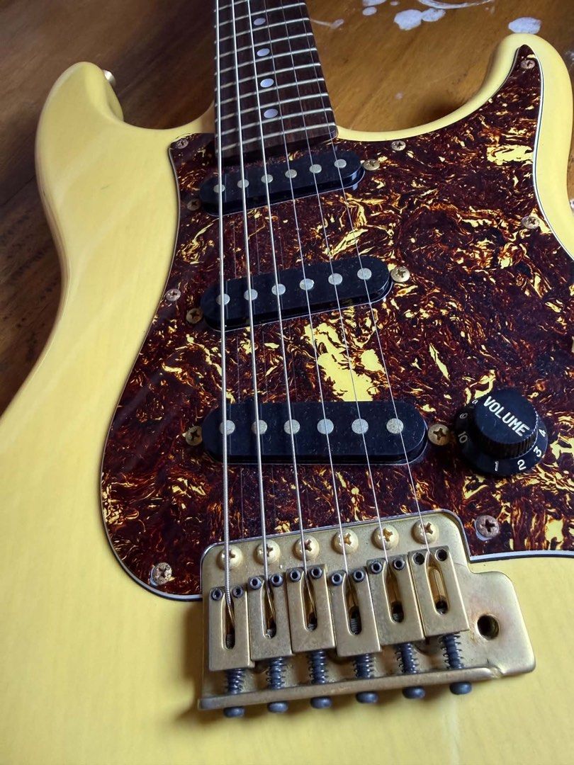 OS-5 Stratocaster (Category: Musical Instruments) located in Plaridel. Submitted by carljohncaparas (Listing ID 1467335157, Image 3). Description: 1990’s Anboy Japan (by Fujigen) Guitar ONLY‼️ No Issues. Semi Nego😉 Just helping my cousin😁..