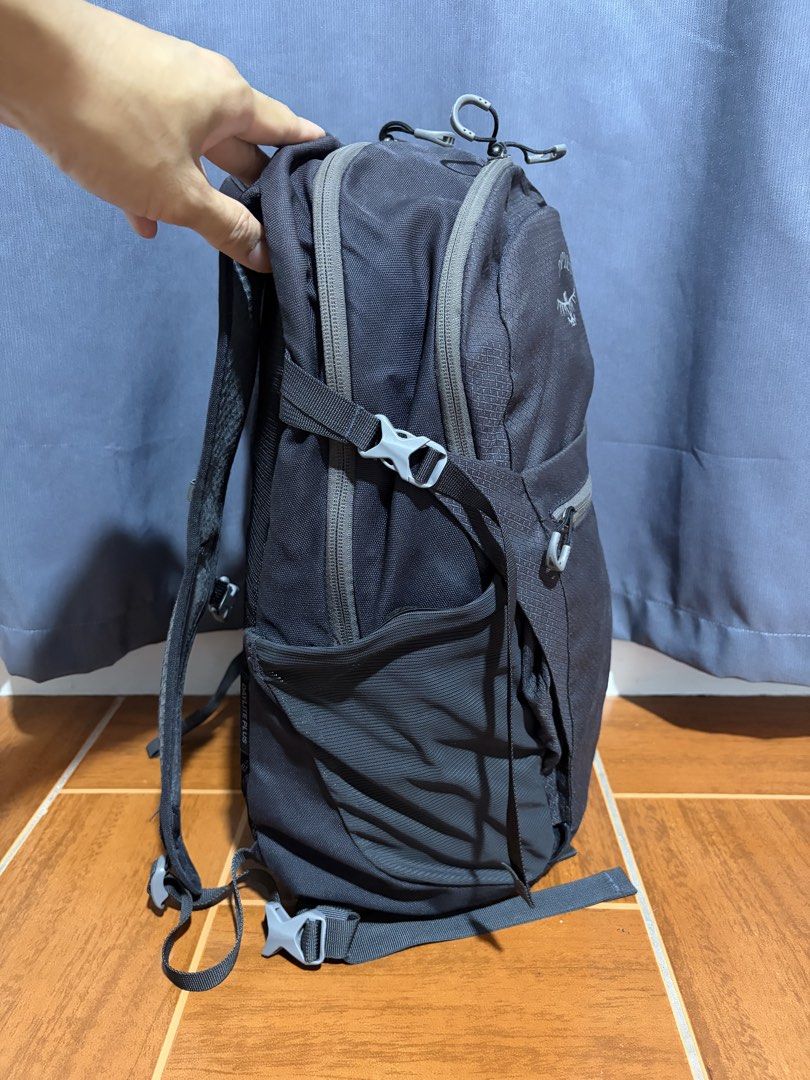 Osprey Daylite Plus Black Backpack (Category: Backpacks) located in Makati City. Submitted by quickfinds (Listing ID 1467216589, Image 2). Description: Osprey Daylite Plus Used daily Condition 6/10 Has rips, stains inside All zippers are woking Check actual measurements online. This bag can fit a 14-15” laptop.