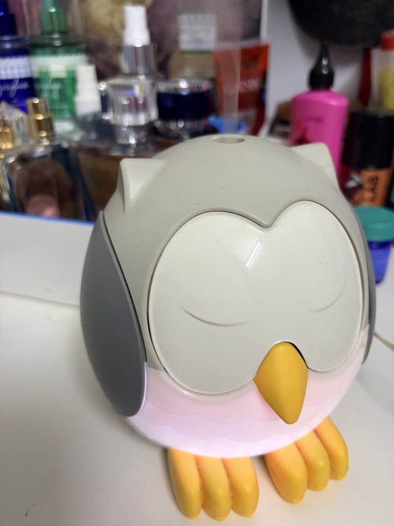 Owl diffuser (Category: Other Home Decor) located in Melaka Tengah. Submitted by scha24preloved (Listing ID 1467247451, Image 1). Description: Young living diffuser Free oil nanti kita bagi.
