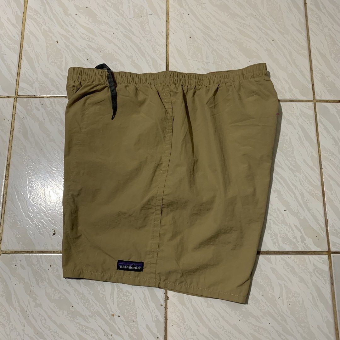 Patagonia Baggy Short (Category: Shorts) located in Cebu City. Submitted by johnferrer96412 (Listing ID 1467236246, Image 3). Description: Patagonia Baggy Short Large Width 30-36 Length 17 Excellent condition Dm📩.