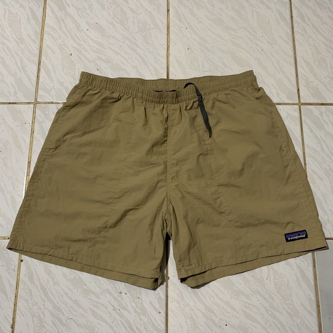 Patagonia Baggy Short (Category: Shorts) located in Cebu City. Submitted by johnferrer96412 (Listing ID 1467236246, Image 1). Description: Patagonia Baggy Short Large Width 30-36 Length 17 Excellent condition Dm📩.