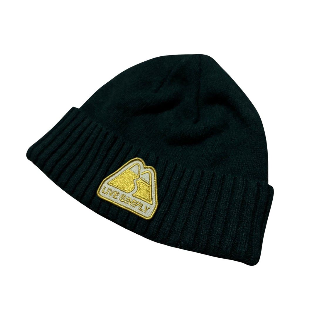 Patagonia Brodeo Beanie Cap Hat (Category: Beanies) located in Muntinlupa City. Submitted by rtyfck (Listing ID 1467319738, Image 3). Description: Patagonia Brodeo Beanie Details : •Size : OSFA •Issue : none •Condition : Used •₱1,280.
