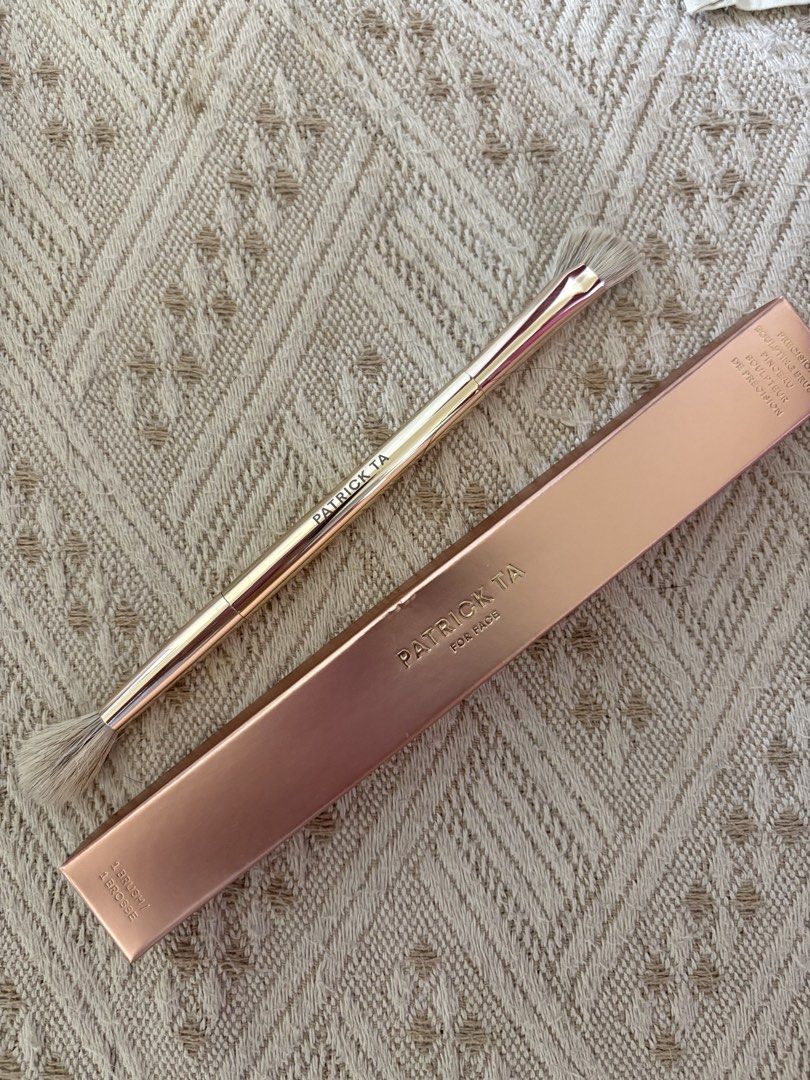 Patrick Ta Nose Contour Brush (Category: Makeup) located in Pasay City. Submitted by keynbloom (Listing ID 1467182063, Image 1). Description: weeks old only - already sanitized & ready to use 10x money back if proven fake.