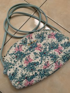 (Category: ) located in . Submitted by thriftbyserichachichot (Listing ID 1467185759, Image 1). Description: .