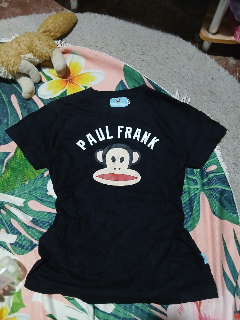 Paul Frank Black T-Shirt Medium (Category: Shirts) located in Davao. Submitted by marissasof29286 (Listing ID 1467361543, Image 1). Description: - Brand: Paul Frank - Style: Short-sleeve graphic tee - Color: Black - Size: Medium - Material: 100% cotton - Origin: Made in Taiwan - Condition: Brand new with tags, great for casual everyday wear -No issue.