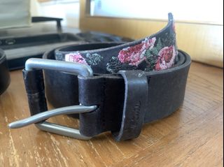 （分類：）位於 。 由 roseyard 提交（商品編號 1467352912，圖片 1）。簡介： 。