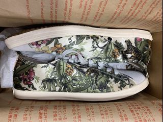 （分類：）位於 。 由 roseyard 提交（商品編號 1467246922，圖片 1）。簡介： 。