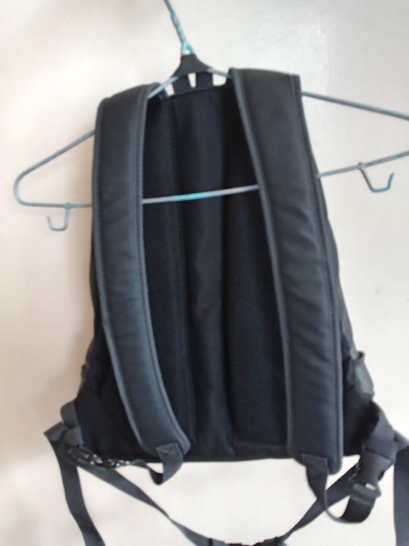 Paws Crazy Pet Carrier Backpack Black and Blue (Category: Homes & Other Pet Accessories) located in Davao. Submitted by mizzycat62 (Listing ID 1467192069, Image 1). Description: - Brand: Paws Crazy (Designed in UK, Made in China) - Color: Black and blue - Ideal for: Small dogs and cats during walks or travel - Breathable mesh panels for maximum ventilation - Secure zipped front opening and built-in safety tether - Comfortable to wear with adjusta