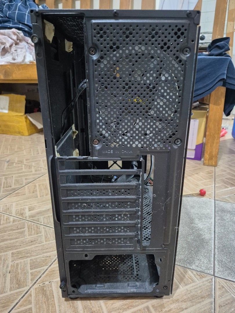 PC CASE MATX VOKING MACE WITH BOX (Category: Computer Parts) located in Manila. Submitted by trstnkm (Listing ID 1467252705, Image 3). Description: .