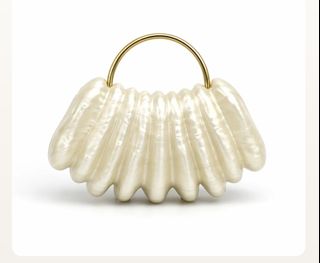 (Category: ) located in . Submitted by piecesforless (Listing ID 1467321994, Image 1). Description: .