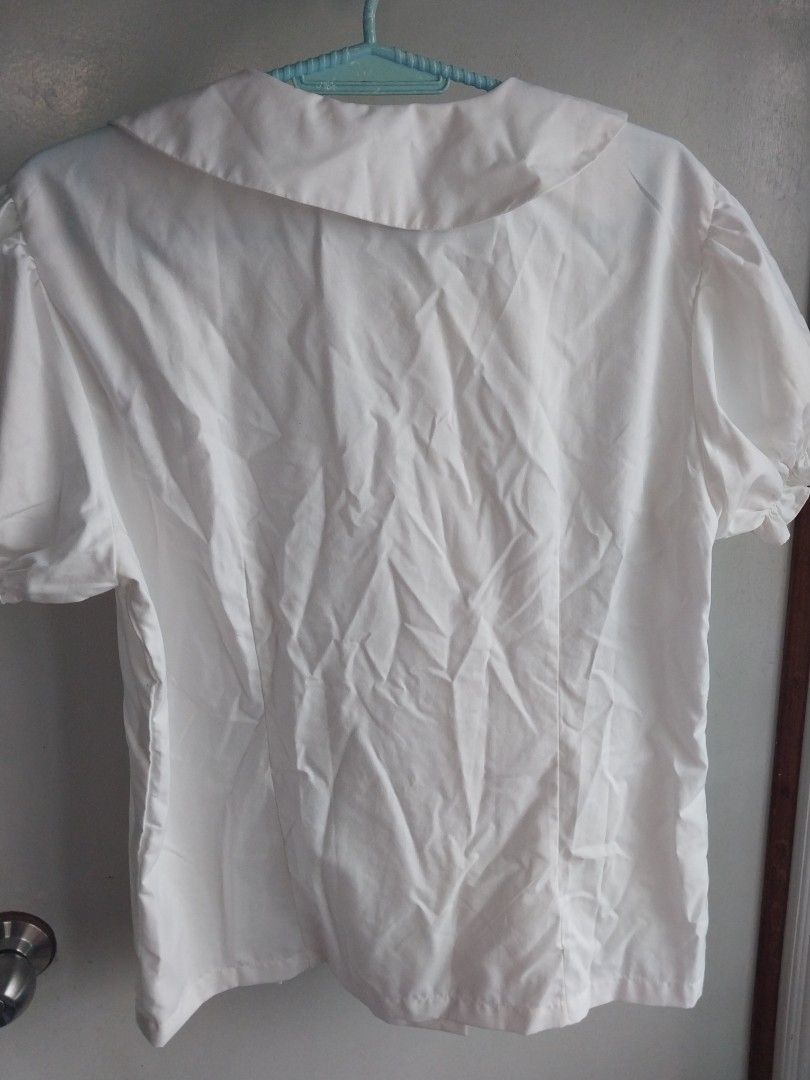 Peterpan collar whimsical blouse (Category: Blouses) located in Bulacan. Submitted by chi.cheezi.choko (Listing ID 1467230692, Image 3). Description: i got this for 700 :> used it 1x for my bday size large cotton fabric pm for more deets its been sitting in my closet lang.
