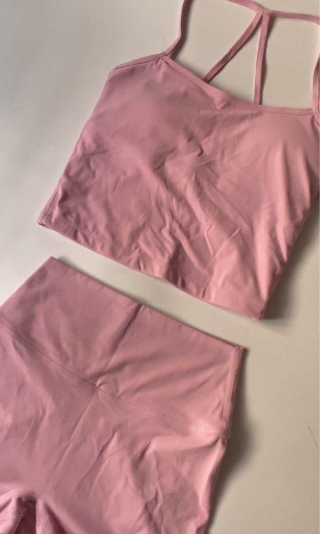 pink padded work out set (Category: Activewear) located in Cainta. Submitted by baddieshop.mnl (Listing ID 1467194835, Image 2). Description: • used twice only • size: xs-s • stretchable & comfy • orig price: ₱1,233.