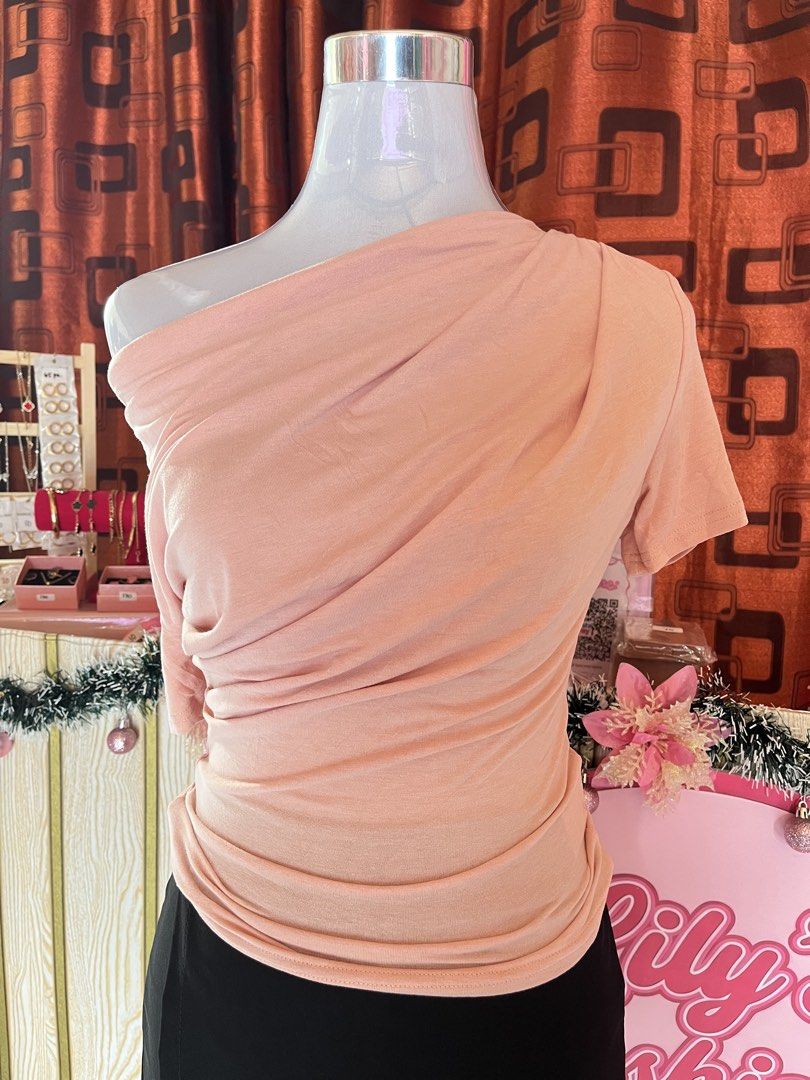 pink two way top shein-dazy (Category: Blouses) located in Manila. Submitted by myapparelshop (Listing ID 1467175336, Image 1). Description: .
