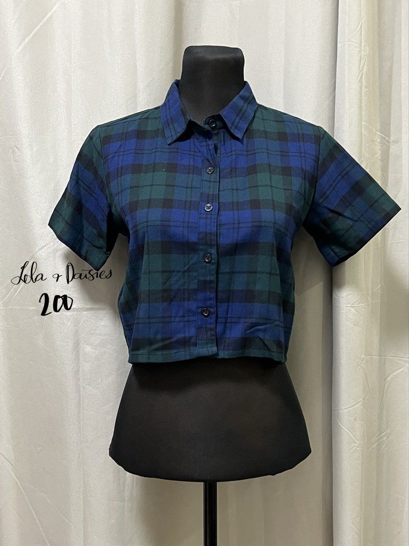Plaid button up crop top (Category: Shirts) located in Las Pinas. Submitted by jilanah (Listing ID 1467353808, Image 1). Description: .