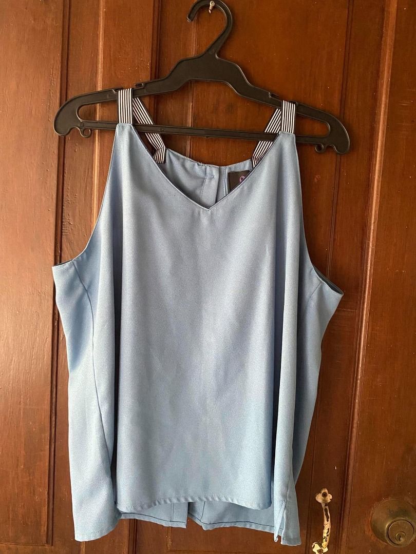 Plains & Prints Blouse (Category: Blouses) located in Muntinlupa City. Submitted by aubreyraven (Listing ID 1467234997, Image 1). Description: Used once.