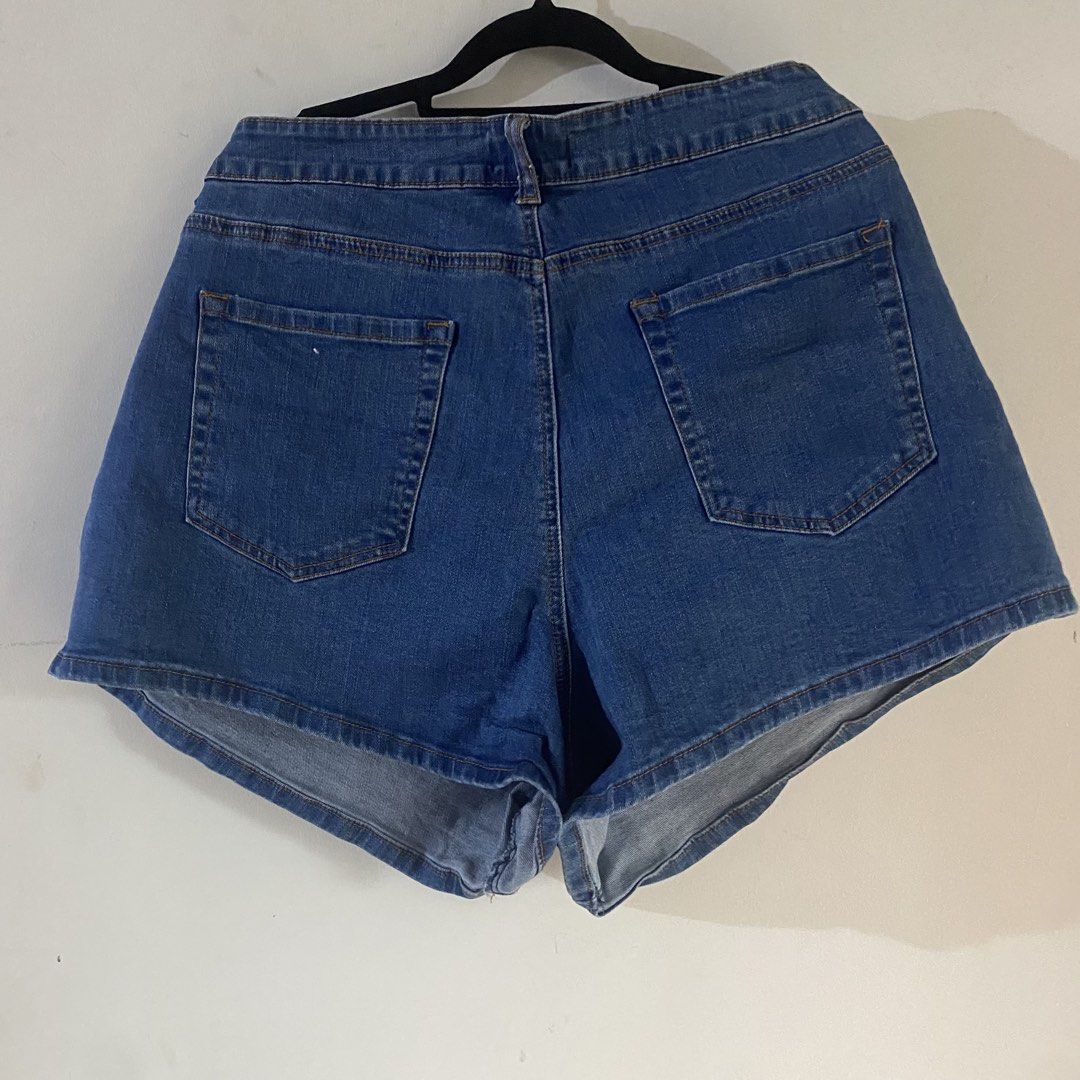 Plus Size Denim Shorts (Category: Shorts) located in Quezon City. Submitted by shopmariascloset_ (Listing ID 1467296927, Image 2). Description: .