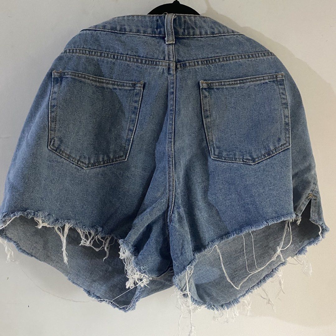 Plus Size Denim Shorts (Category: Shorts) located in Quezon City. Submitted by shopmariascloset_ (Listing ID 1467297354, Image 2). Description: .