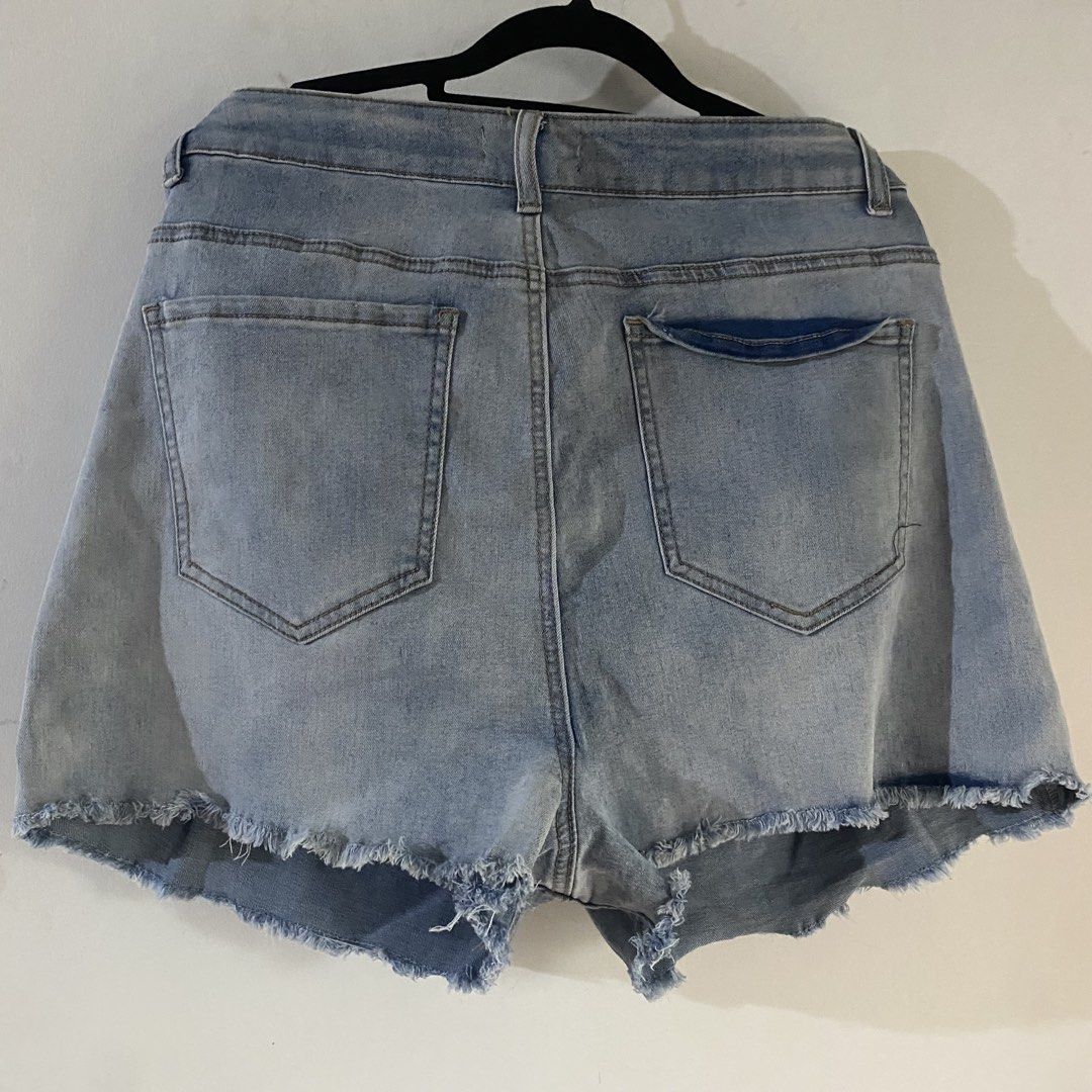 Plus Size Denim Shorts (Category: Shorts) located in Quezon City. Submitted by shopmariascloset_ (Listing ID 1467298180, Image 2). Description: .