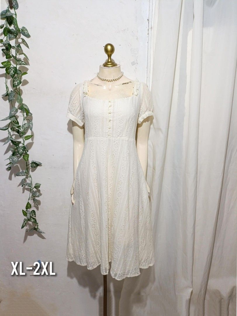 Plus size white lace dress retro (Category: Dresses) located in Pateros City. Submitted by amj_amj (Listing ID 1467326445, Image 1). Description: .