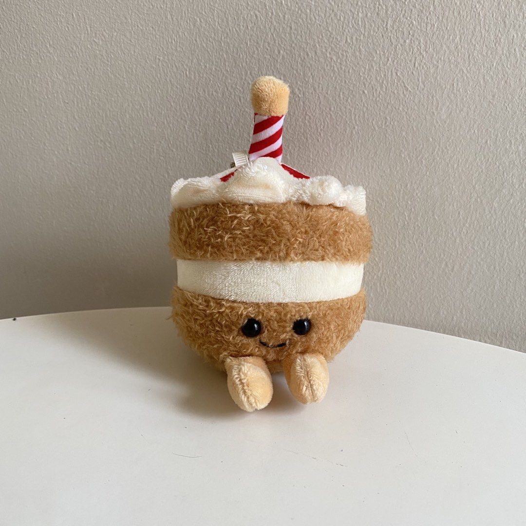 Plush Birthday Cake Charm/Keychain (Category: Plushies & Soft Toys) located in San Pedro. Submitted by jellybean.co (Listing ID 1467234004, Image 1). Description: .