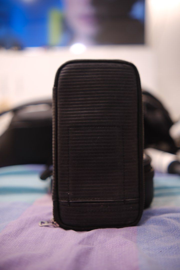 Porter Wallet (Category: Wallets & Card Holders) located in Manila. Submitted by departmentstore.ph (Listing ID 1467245042, Image 2). Description: .