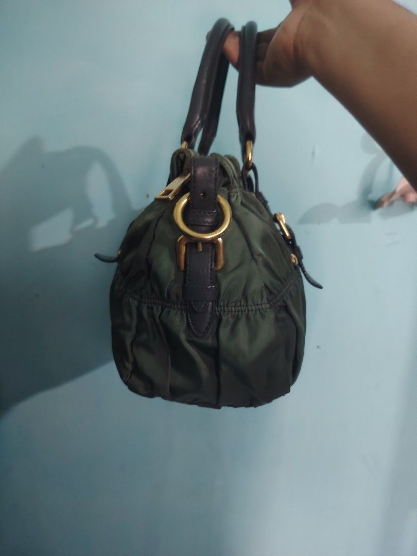 PRADA (Category: Luxury Bags & Wallets) located in Manila. Submitted by del96 (Listing ID 1467211959, Image 3). Description: Authentic Prada Issue missing strap.