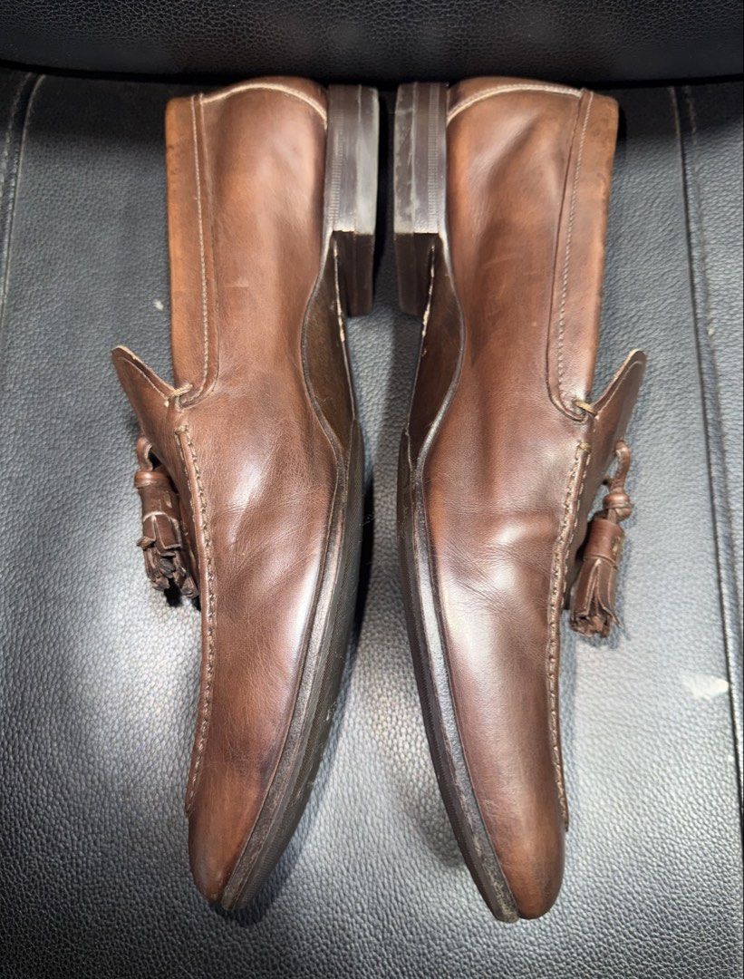 Prada (Category: Sneakers & Footwear) located in Manila. Submitted by jm_jm88 (Listing ID 1467246059, Image 3). Description: Size 8 fit to size 9.