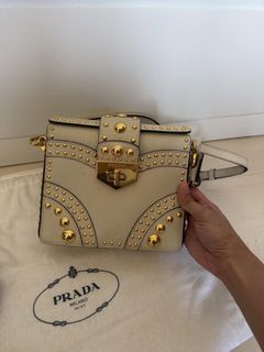 (Category: ) located in . Submitted by reijeancaraig (Listing ID 1467326085, Image 1). Description: .