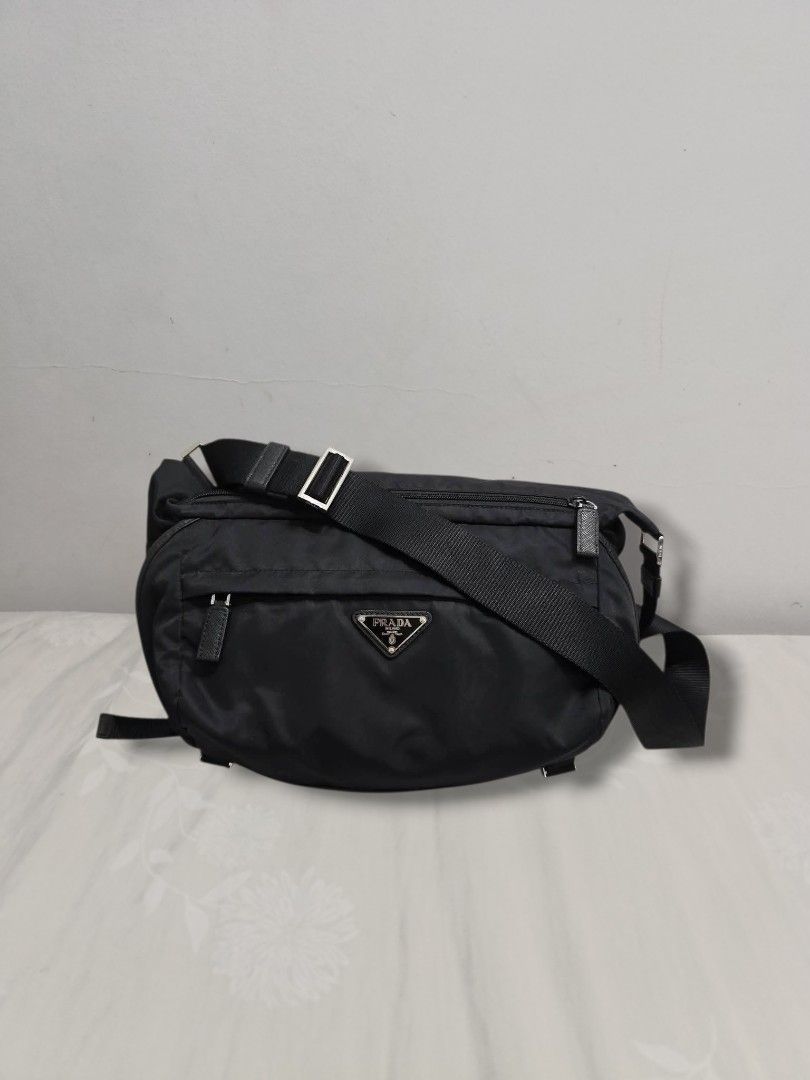 PrD Re nylon Crossbody bag (Category: Luxury Bags & Wallets) located in Alabel. Submitted by theleopard25 (Listing ID 1467329972, Image 1). Description: Authentic Small size excellent condition. even.