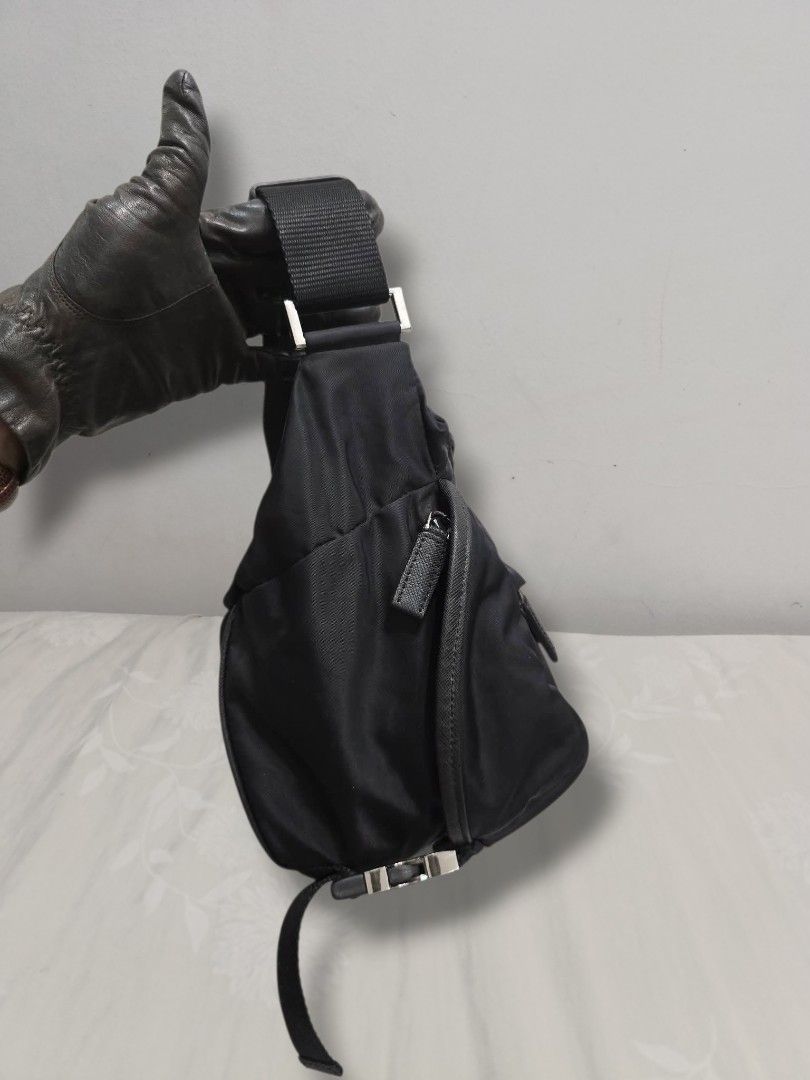 PrD Re nylon Crossbody bag (Category: Luxury Bags & Wallets) located in Alabel. Submitted by theleopard25 (Listing ID 1467329972, Image 2). Description: Authentic Small size excellent condition. even.