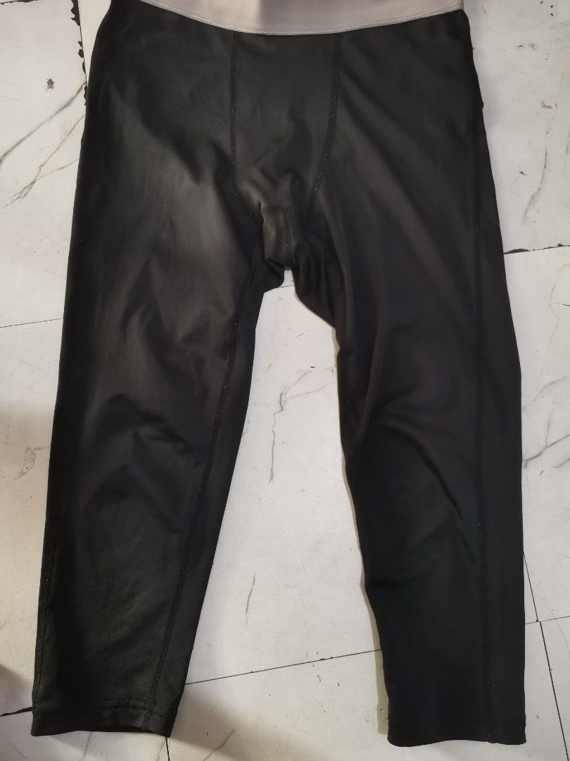 Preloved 3/4 Men's Compression Pants/Tights (Category: Activewear) located in Quezon City. Submitted by c_and_a_haus (Listing ID 1467361900, Image 1). Description: Repaired waist part hence the visible stitches but overall elasticity still good. .