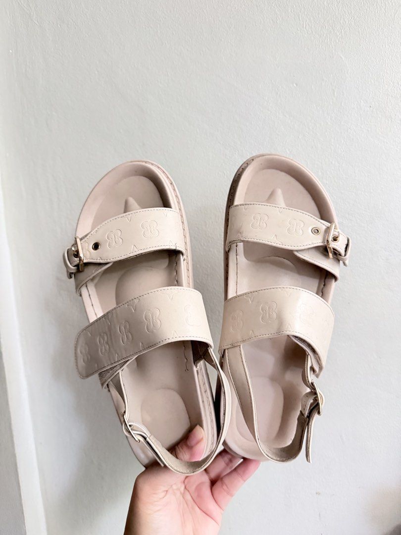 Preloved All size US7-8 (Category: Shoe inserts) located in Manila. Submitted by rachelle1919 (Listing ID 1467354826, Image 3). Description: Birks black size 38- 300 Birks Green size 38- 300 Michaela sandals size 38- 250 Joy and Mario studs sandals- 200 Fitflop size 38- 250 converse size 7- 350 Puma size 7- 250 Micheal kors fur slipper size 7- 300 Joy and Mario gold size 8- 200 Steve madden rubber shoes size 7.5-8- 1,500 .