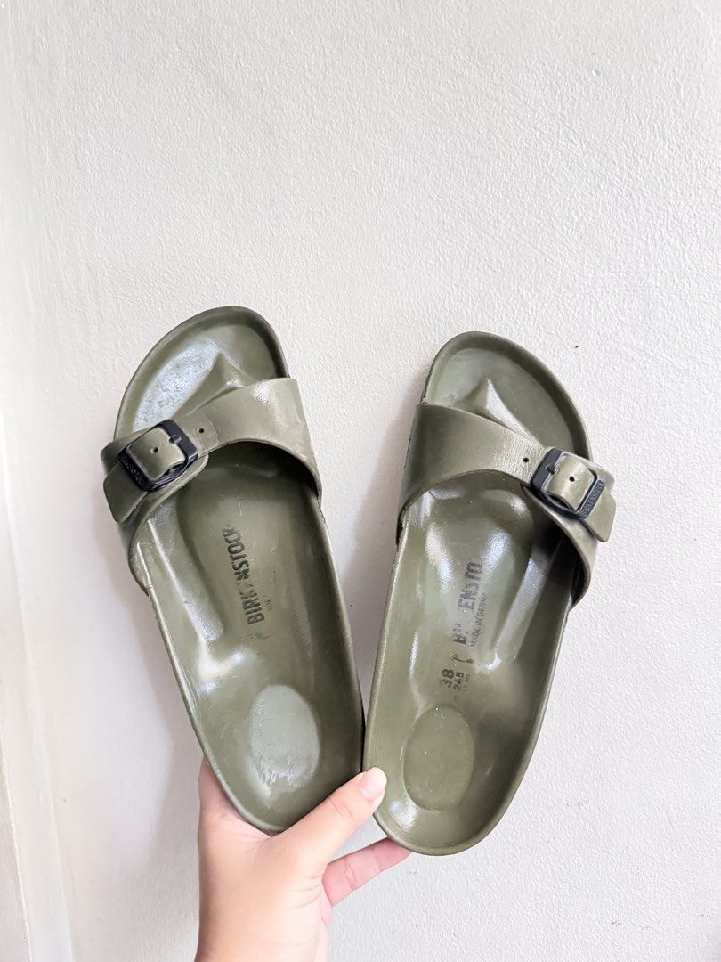 Preloved All size US7-8 (Category: Shoe inserts) located in Manila. Submitted by rachelle1919 (Listing ID 1467354826, Image 2). Description: Birks black size 38- 300 Birks Green size 38- 300 Michaela sandals size 38- 250 Joy and Mario studs sandals- 200 Fitflop size 38- 250 converse size 7- 350 Puma size 7- 250 Micheal kors fur slipper size 7- 300 Joy and Mario gold size 8- 200 Steve madden rubber shoes size 7.5-8- 1,500 .