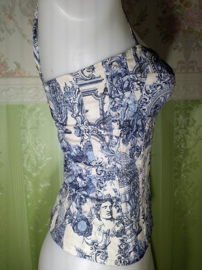 Preloved Prettylittlething Corset Top Small (Category: Others Tops) located in Dasmarinas. Submitted by ms.happycorsets (Listing ID 1467313803, Image 3). Description: Preloved Corset Top White and Blue Color Can Fit Small size Starting waistline 27- 28 inches only Bust size 34 inches for Cup B -C Not Padded bra length 18 inches Stretchable Fabric Has Zipper at the back Adjustable Strap Has Front 6 Soft bones with Slight flaws Actual Photo Color m