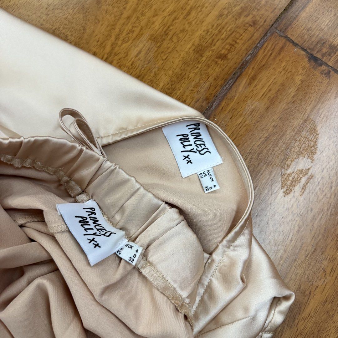 Princess Polly Set (Category: Sets or Coordinates) located in Muntinlupa City. Submitted by myrandomthingz (Listing ID 1467353509, Image 2). Description: FLAW: SEE PHOTO AT THE END.