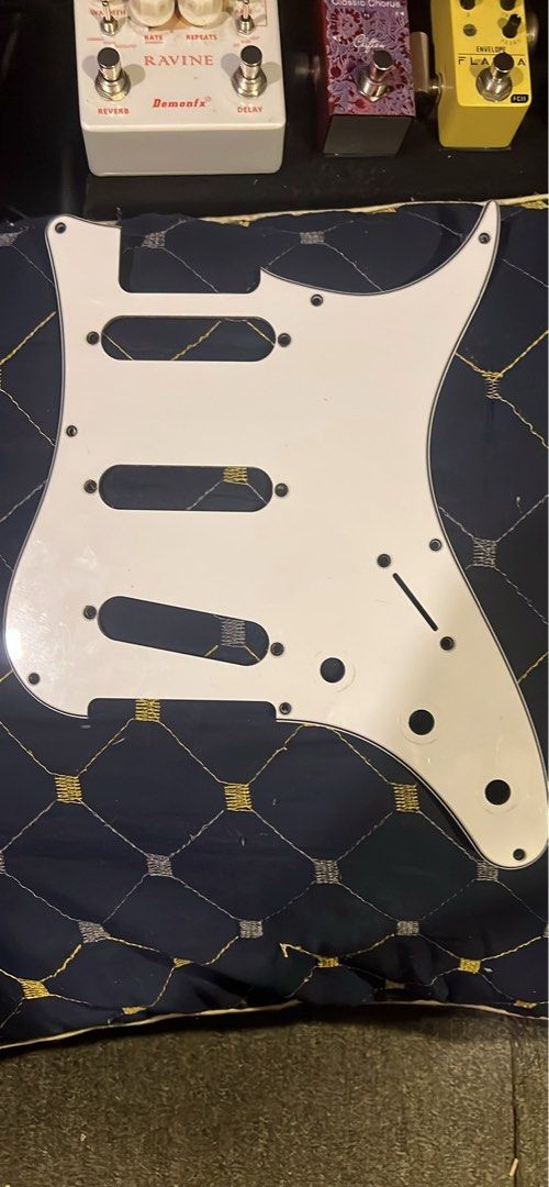 PRS silversky SE Pickguard ,Knobs and switchtip set (Category: Music Accessories) located in Caloocan City. Submitted by insomiac_94 (Listing ID 1467270526, Image 1). Description: Selling my PRS silversky SE parts 1 pickguard 3 knobs 1 switch tip If interested message me for more pictures and infos.