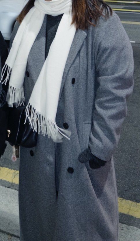 Pull & bear coat (Category: Coats, Jackets and Outerwear) located in Manila. Submitted by cedenz (Listing ID 1467188543, Image 1). Description: -used once - perfect for autumn/winter trip - fits M-L frame - DM me for more photos #zara #uniqlo #winter #autumn #japan #korea #china.