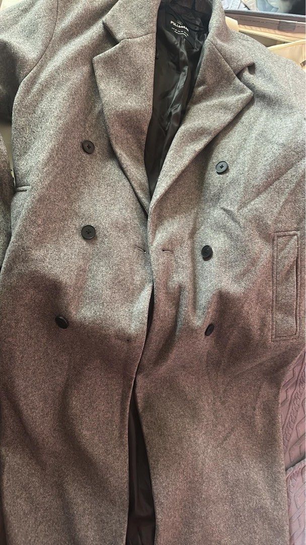 Pull & bear coat (Category: Coats, Jackets and Outerwear) located in Manila. Submitted by cedenz (Listing ID 1467188543, Image 2). Description: -used once - perfect for autumn/winter trip - fits M-L frame - DM me for more photos #zara #uniqlo #winter #autumn #japan #korea #china.