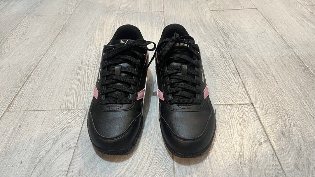 Puma Bella Donna Sneakers (Category: Sneakers) located in Rizal. Submitted by ajoaq26 (Listing ID 1464146122, Image 3). Description: - Puma Bella Donna - Black Pink - Lace-up style - Great for casual wear (used only once - due to wrong size) Sizing: EUR 39 US 7 UK 6.